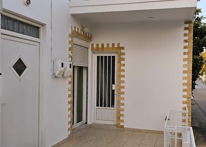 The 20a Terminal N Fly Case de vacanță Paradeísion